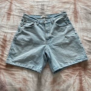 Abercrombie curve love high rise 7” dad short